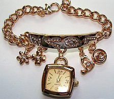 Часы наручные, женские Quartz, металлический браслет, золото, подвески, стразы